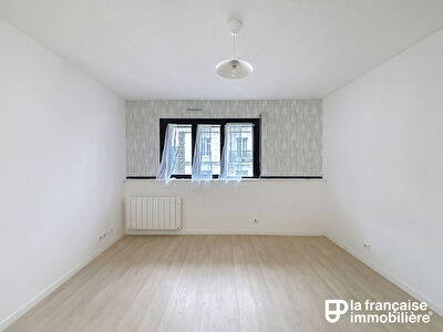 Appartement Type Studio à louer – Non meublé – 21m² – Rennes – Centre ville – Local vélos et poubelles