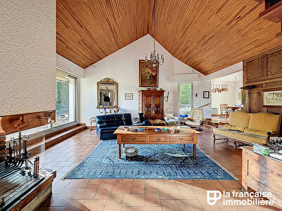 Maison type 8 à vendre à Cesson-Sévigné – centre-ville