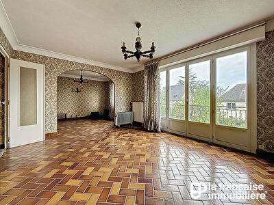 A VENDRE – Maison indépendante sur sous-sol à rénover