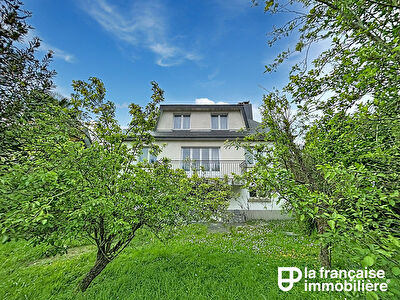 A VENDRE – Maison indépendante sur sous-sol à rénover