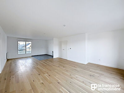 Appartement Type 4 à louer – Non Meublé – Immeuble de 2024 –  111m² – Terrasse – Double Garage – Local vélos – Rennes – Centre-Ville