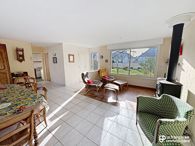 A proximité de la plage de Longchamp