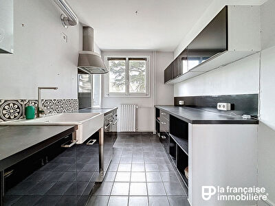 Appartement type 3 – Copropriété ravalée et isolée – Quartier Sainte-Thérèse – Rennes