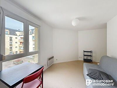 Appartement Type Studio à louer – Meublé – Parking – Rue Jules Guesde – Centre-Ville – Rennes