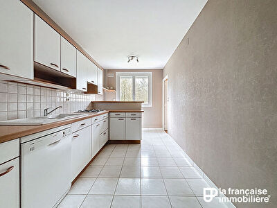 Appartement type 4 – Trois chambres caves et parking – Quartier Francisco Ferrer – Rennes