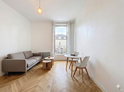 À vendre  –  Appartement T2 avec potentiel ? Rennes, Boulevard de Sévigné