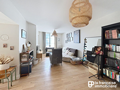 Maison de charme rénovée – Châteaugiron – 6 pièces – proche commerces