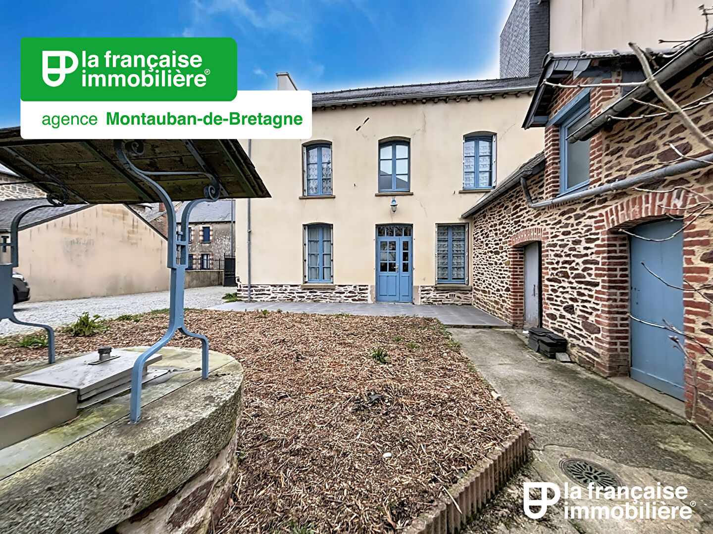 Maison de ville – 128 m2 habitables – 545m² de jardin – dépendance – Saint Méen le Grand - LFI-MBRE-20695