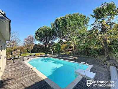 A VENDRE – Domaine Cicé Blossac – propriété 7 pièces