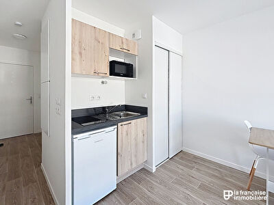 T1 meublé, Rue de Fougères