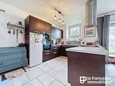 Maison 125 m² – Quatre chambres – Bourg – Terrain clos – Boisgervilly