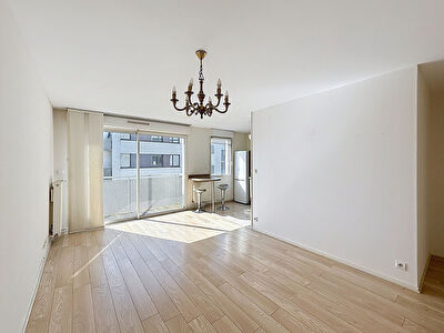 3 pièces – garage – balcon – à vendre – récent – quartier Cleunay