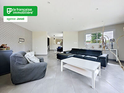 MAISON 5 CHAMBRES – DOUBLE GARAGE