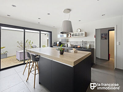 Maison Saint Gregoire 8 pièce(s) 174 m2
