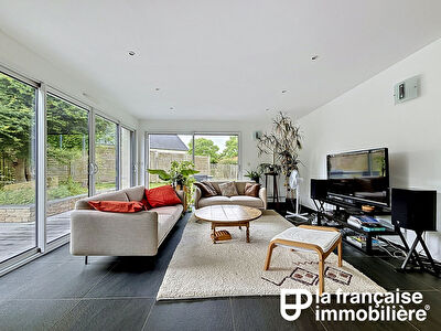 MAISON D&rsquo;ARCHITECTE 189 m² -MORDELLES – QUARTIER RECHERCHÉ -PROCHE RENNES