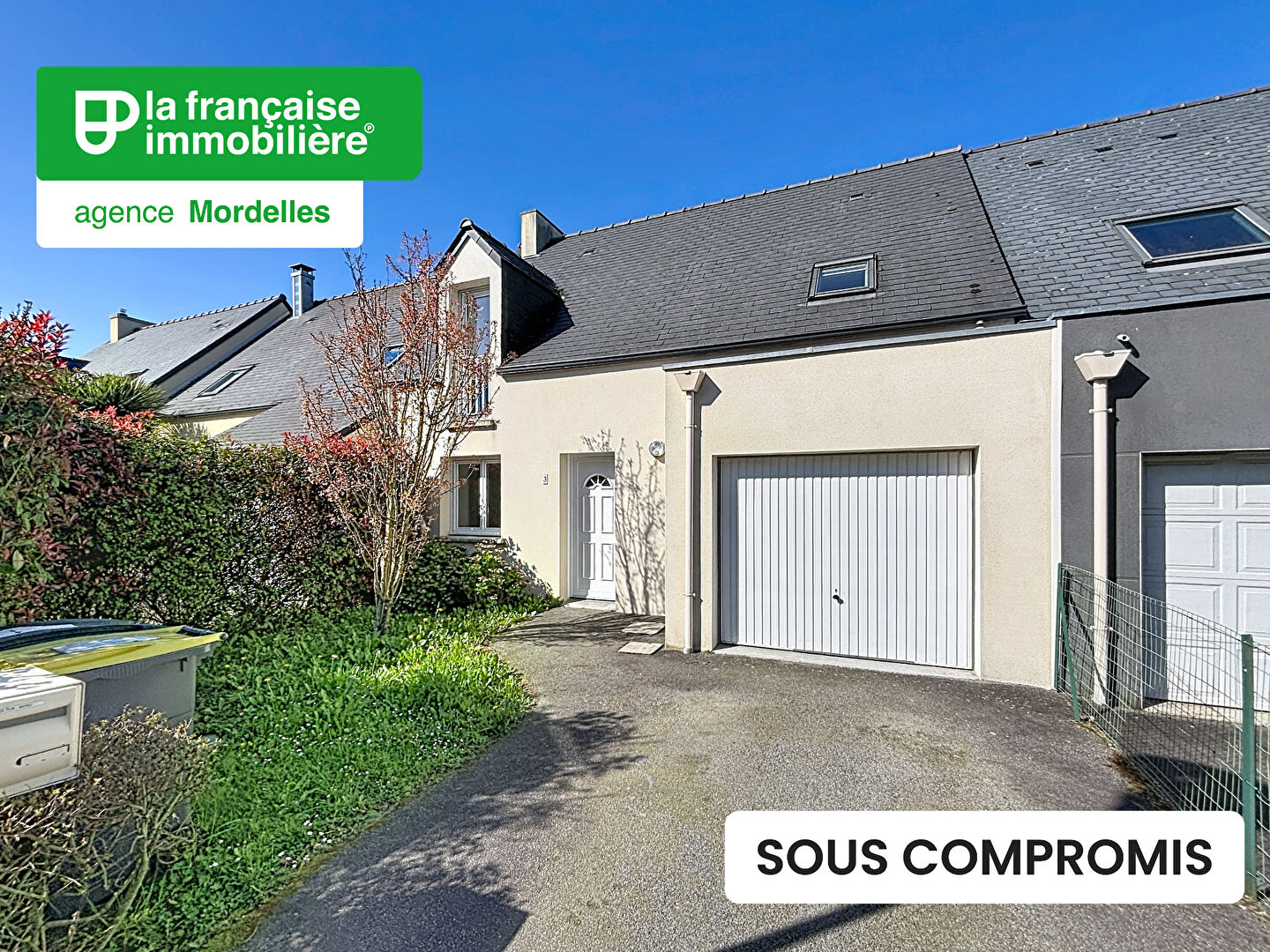 A VENDRE – BRUZ – maison mitoyenne – garage et terrain - LFI-MOR-21368-F