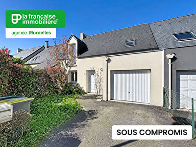 A VENDRE – BRUZ – maison mitoyenne – garage et terrain