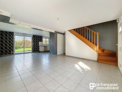A VENDRE – BRUZ – maison mitoyenne – garage et terrain