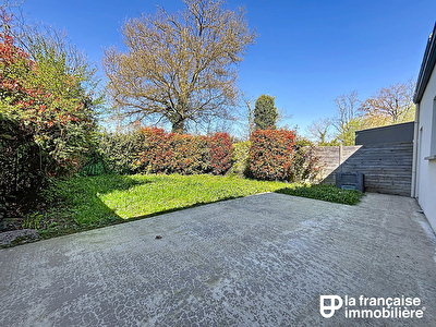 A VENDRE – BRUZ – maison mitoyenne – garage et terrain