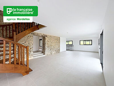 Maison à Saint-Senoux rénovée – 123.70 m2