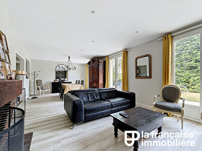 A vendre -Maison rénovée -5 chambres – terrain arboré d’environ 1 hectare – sous-sol complet