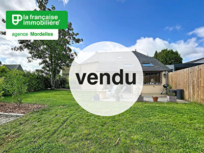 A VENDRE – Maison de bourg rénovée – jardin