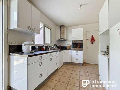A VENDRE – CHAVAGNE – Maison indépendante 7 pièces – garage double
