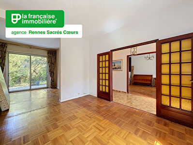 Maison 8 pièces de caractère de 160 m², Sacrés Coeurs.