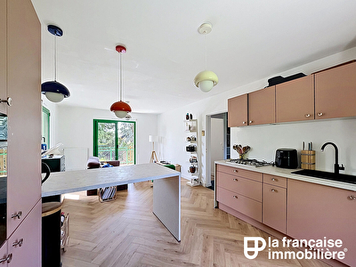 Appartement T2 meublé de 48m² – Saint Gilles.