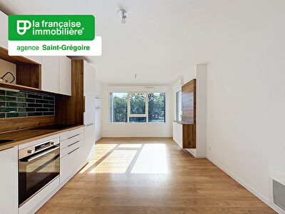 APPARTEMENT TYPE 2 – COPROPRIETE RECENTE – ASCENSEUR – GRAND BALCON – STATIONNEMENT – CLES EN MAINS – BETTON