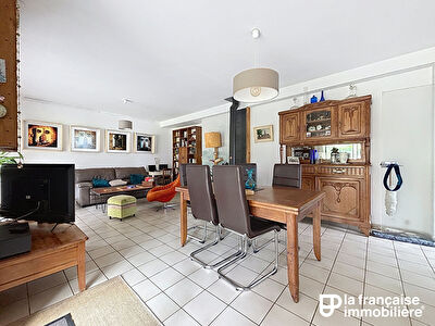 Maison – Châteaugiron – 4 chambres — atelier – jardin – proche centre ville et écoles