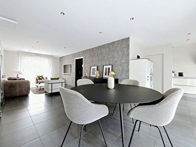 Maison – à vendre – récent – 3 chambres – bureau – garage – parking – quartier Cleunay