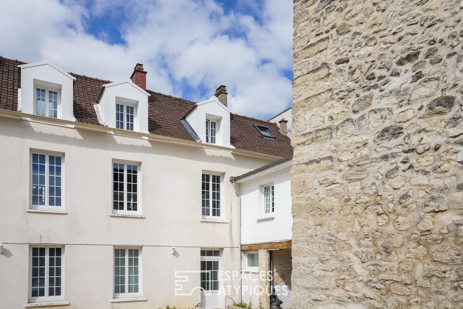 Agence immobilière de Espaces Atypiques Yvelines - ESPACES ATYPIQUES YVELINES