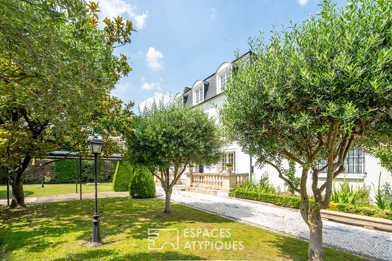 Agence immobilière de ESPACES ATYPIQUES VAL DE MARNE