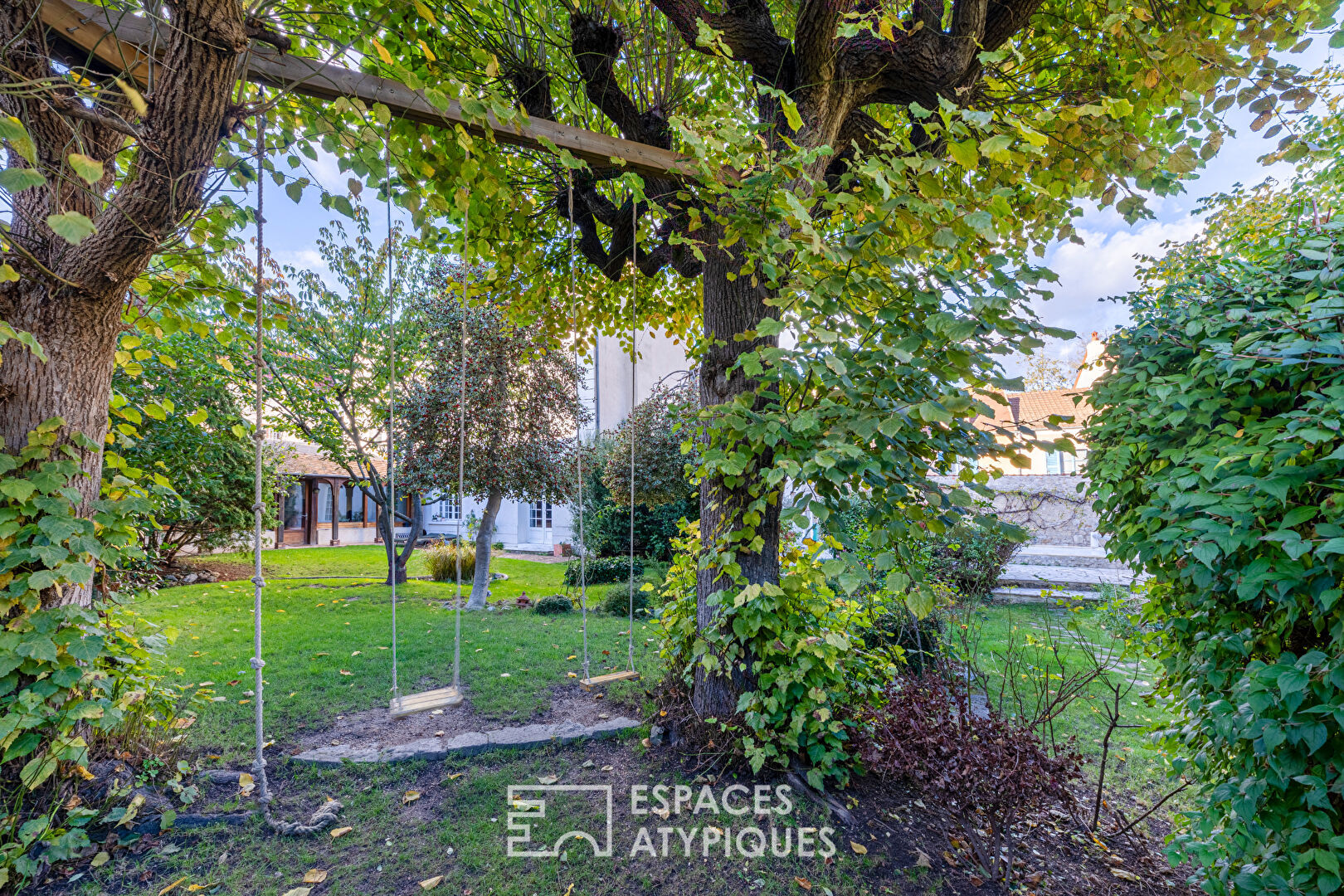 Agence immobilière de Espaces Atypiques Yvelines - ESPACES ATYPIQUES YVELINES