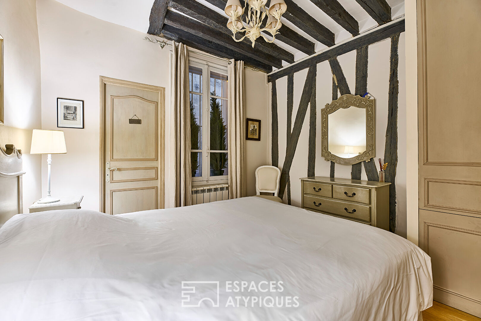Agence immobilière de ESPACES ATYPIQUES PARIS - ESPACES ATYPIQUES PARIS OUEST