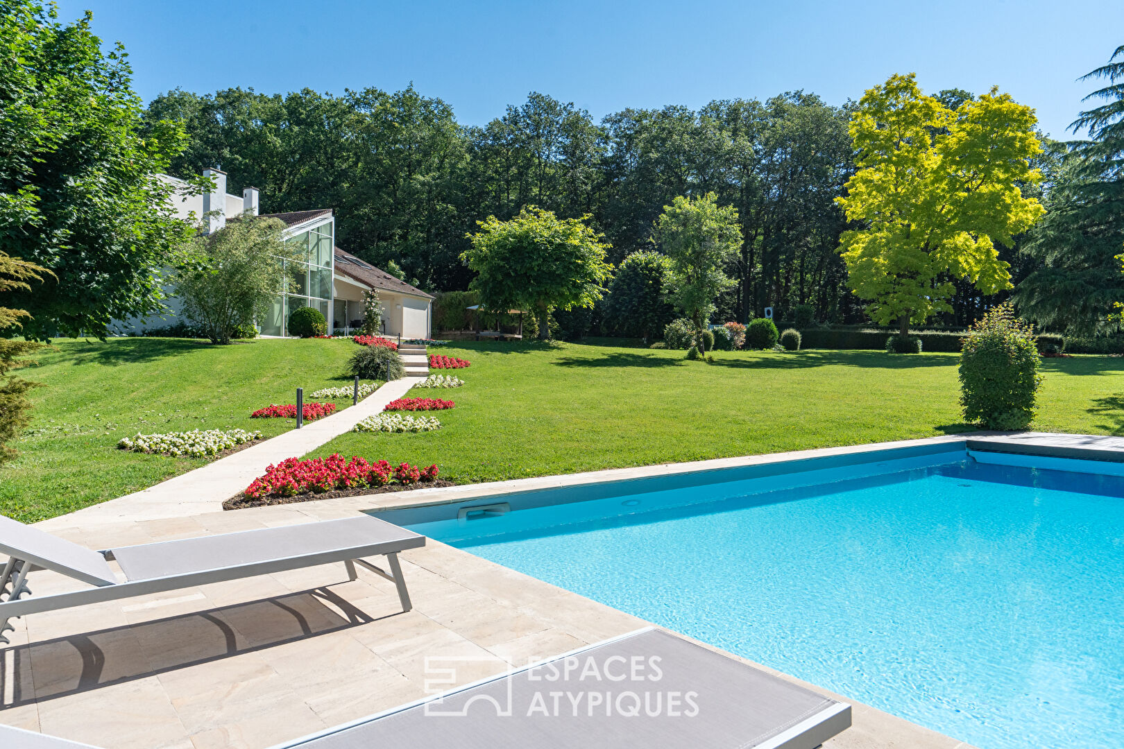 Agence immobilière de Espaces Atypiques Yvelines - ESPACES ATYPIQUES YVELINES