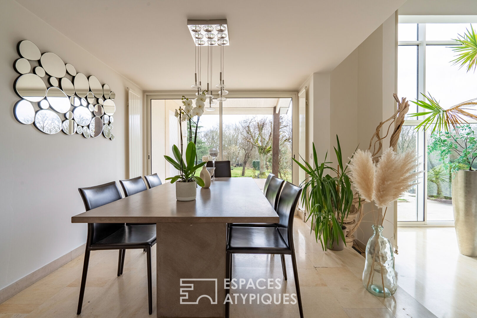 Photo Maison d'Architecte rénovée avec piscine extérieure image 5/6