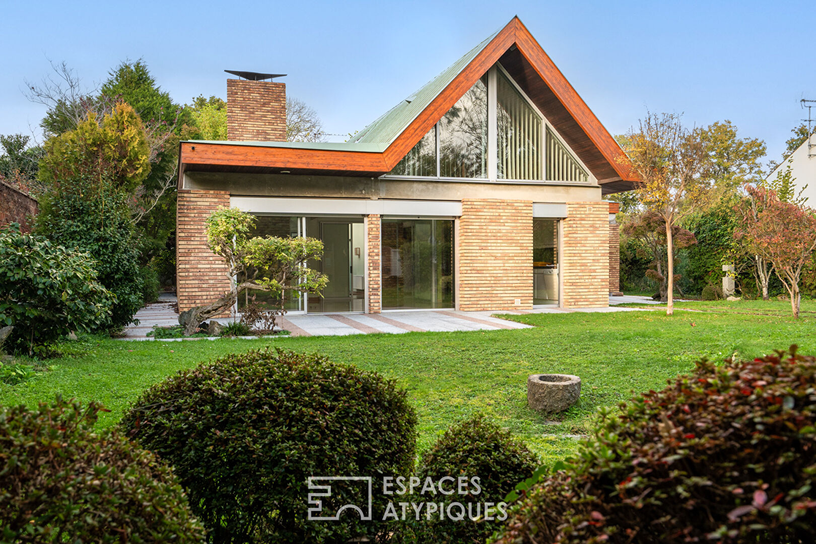 Agence immobilière de ESPACES ATYPIQUES Hauts de Seine