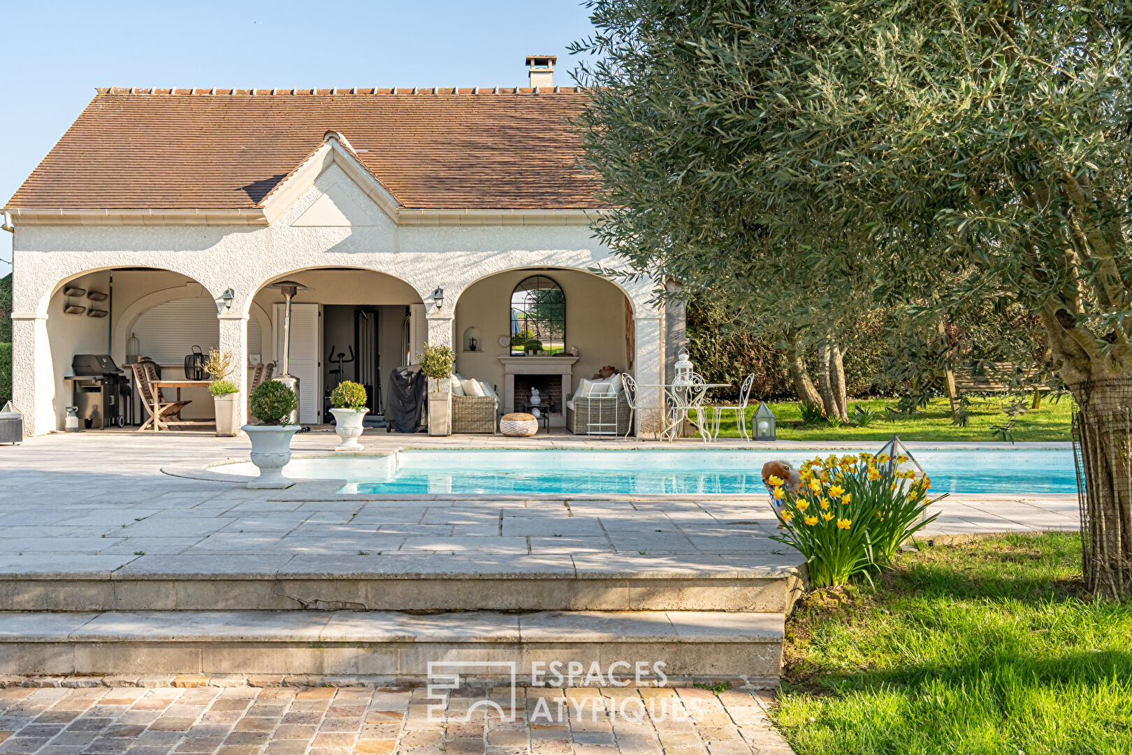 Agence immobilière de Espaces Atypiques Yvelines - ESPACES ATYPIQUES YVELINES