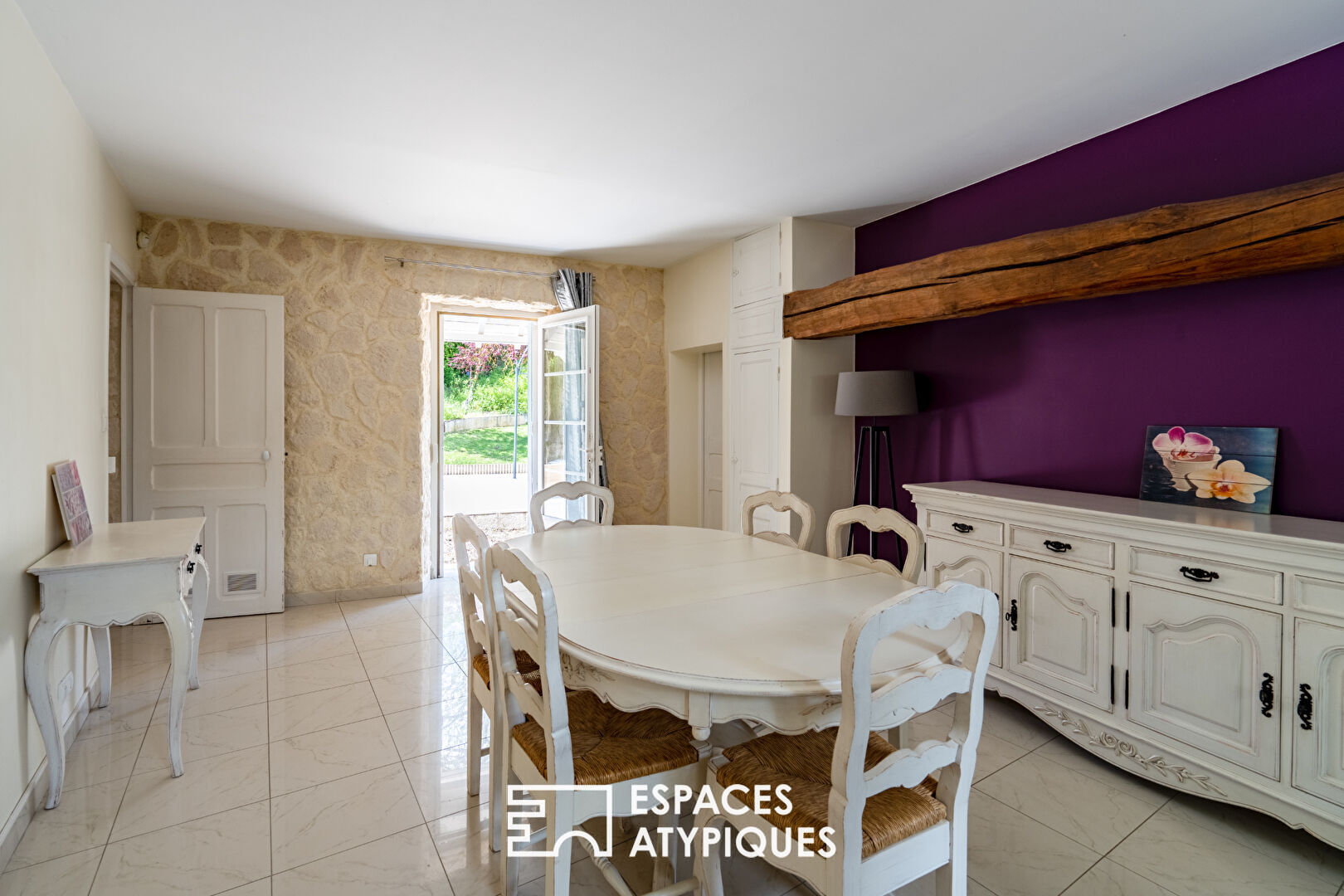 Photo L'équilibre parfait : la quiétude de la campagne à quelques pas de la ville image 4/6