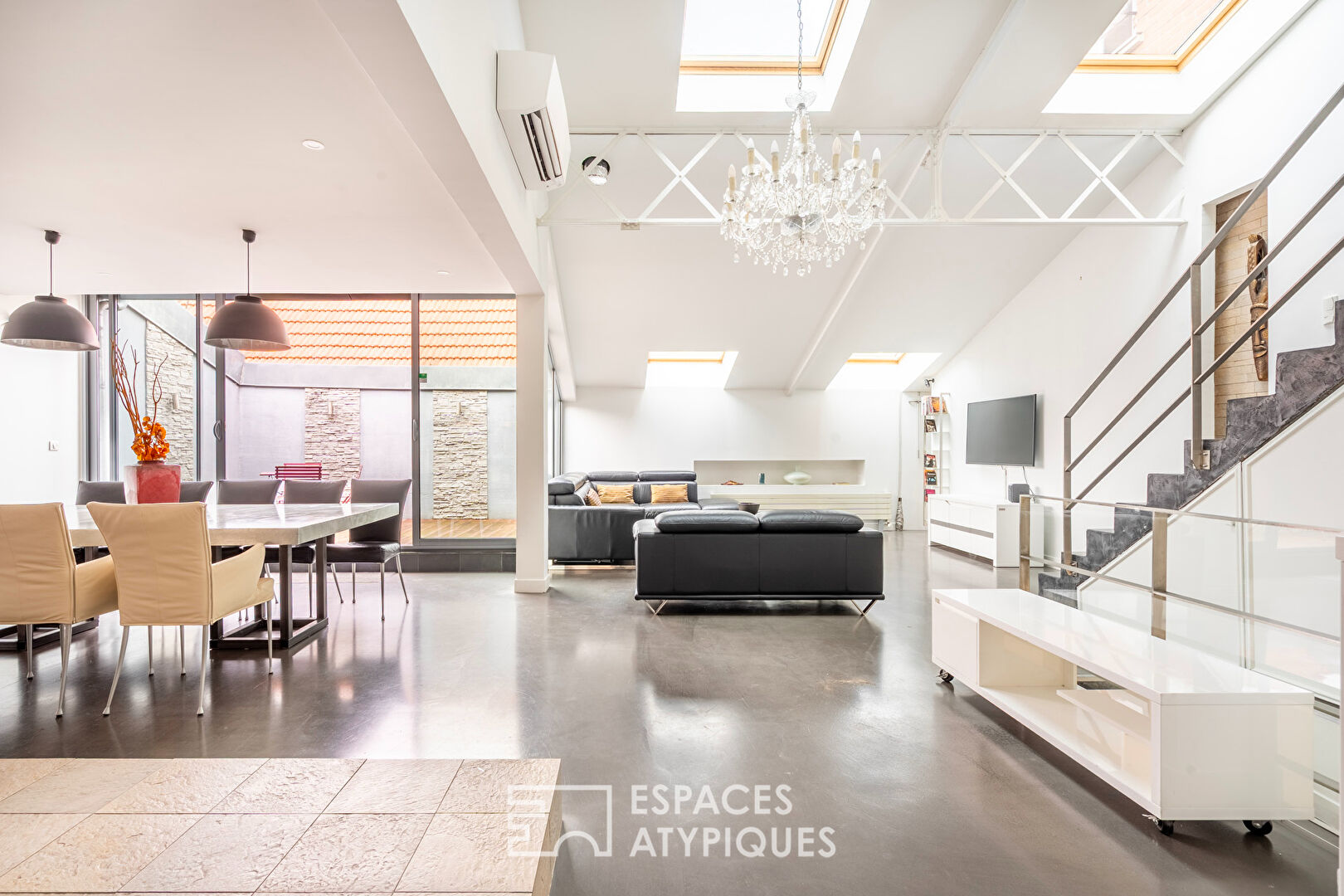 Agence immobilière de ESPACES ATYPIQUES SEINE SAINT DENIS