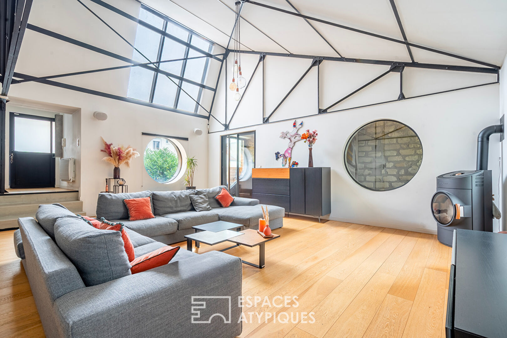 Agence immobilière de ESPACES ATYPIQUES VAL DE MARNE