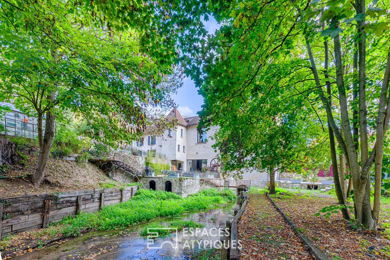 Photo Moulin du XVIIe siècle à Maule image 1/6