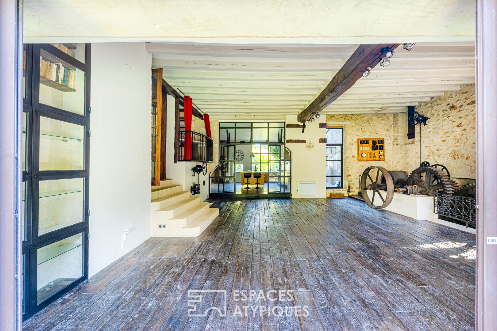 Photo Moulin du XVIIe siècle à Maule image 5/6