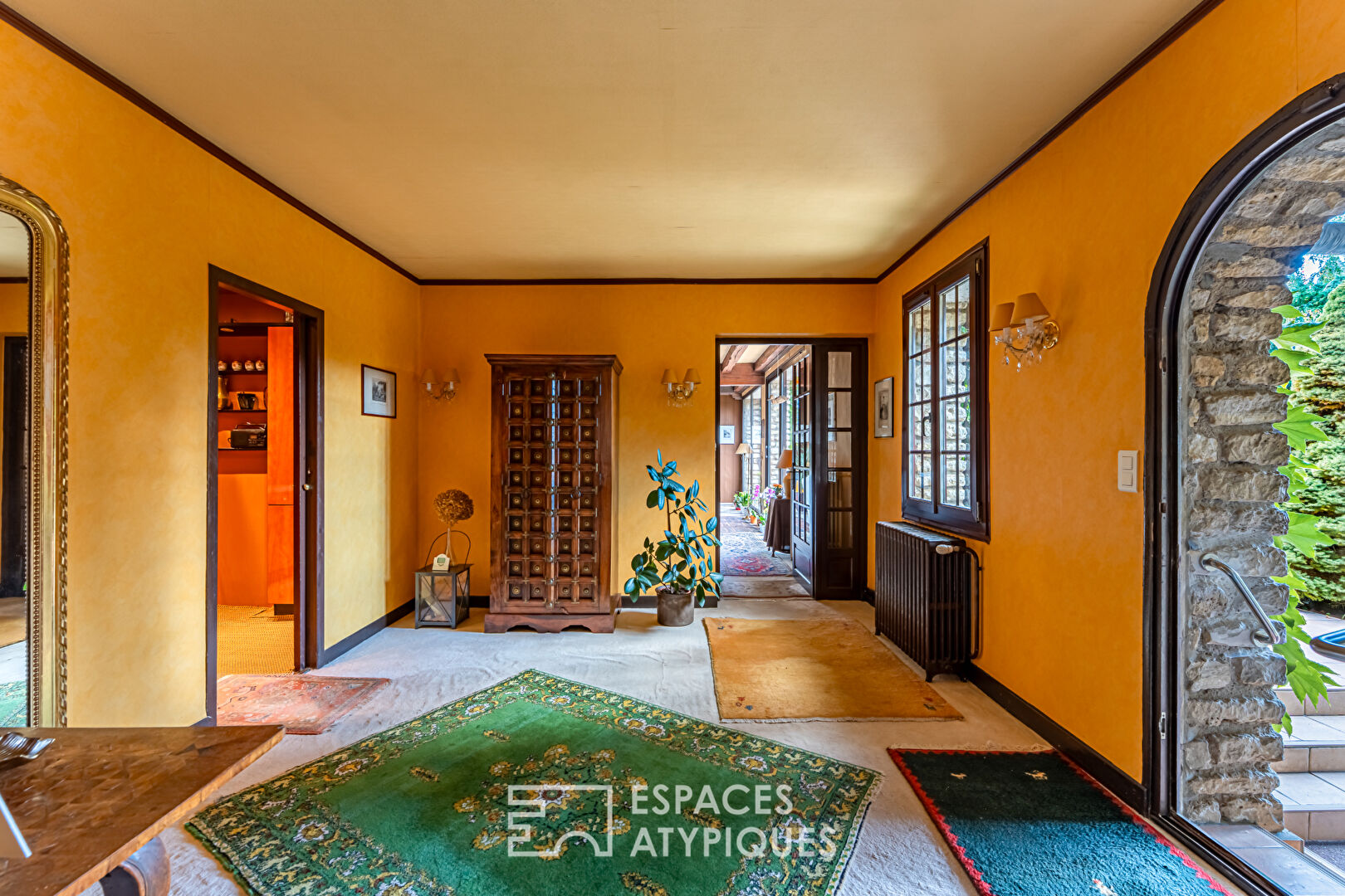 Photo Demeure familiale aux volumes généreux, multiples possibilités dans un cadre préservé à Beynes image 3/6