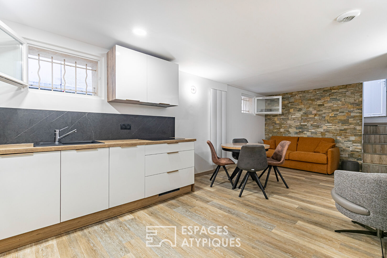 Photo Maison de ville en coeur d'ilot proche de la rue du Poteau image 1/6