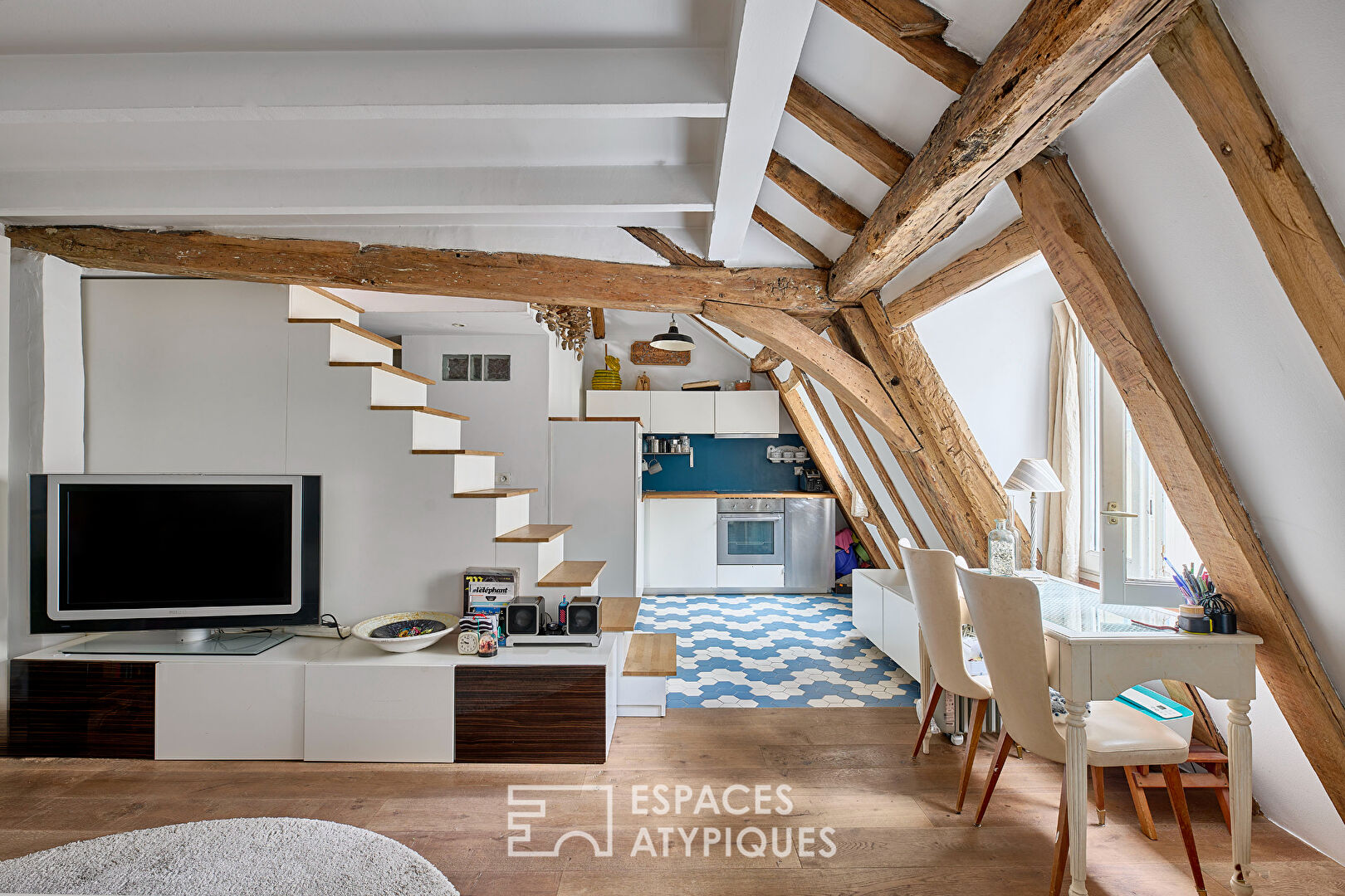 Agence immobilière de ESPACES ATYPIQUES PARIS