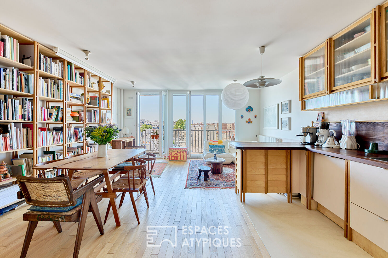 Agence immobilière de ESPACES ATYPIQUES PARIS