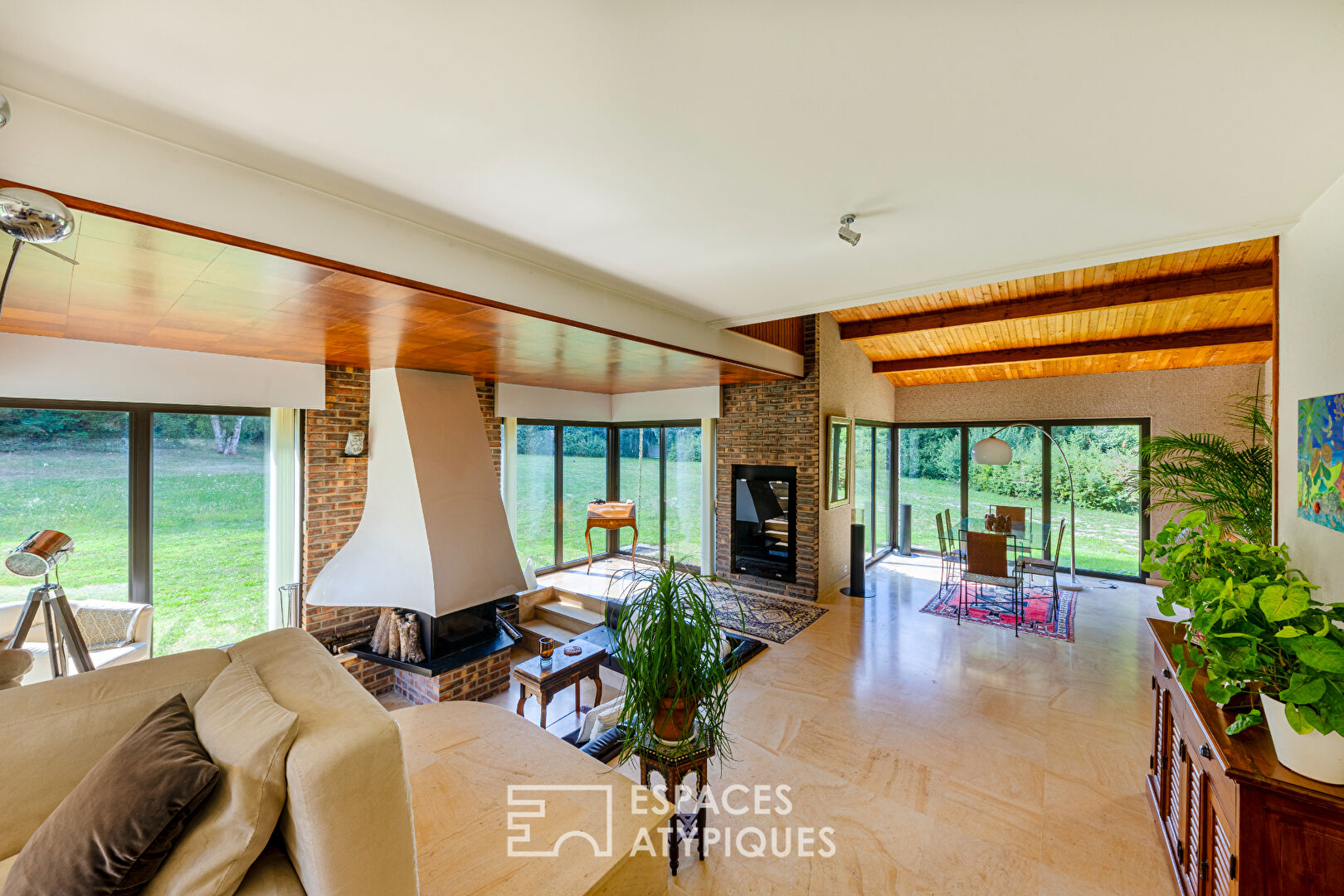 Agence immobilière de Espaces Atypiques Yvelines - ESPACES ATYPIQUES YVELINES